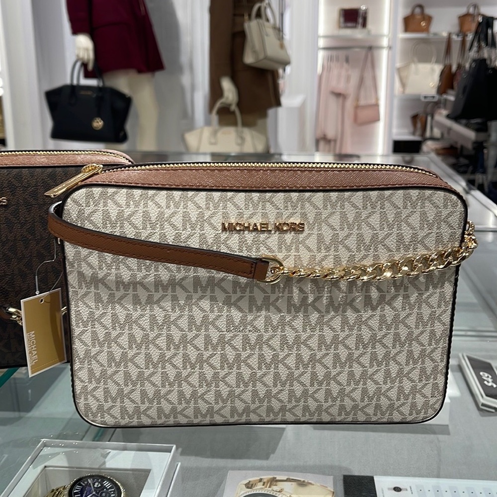 Michael Kors Jet Set Item Large East West Zip Crossbody Vanilla Signature